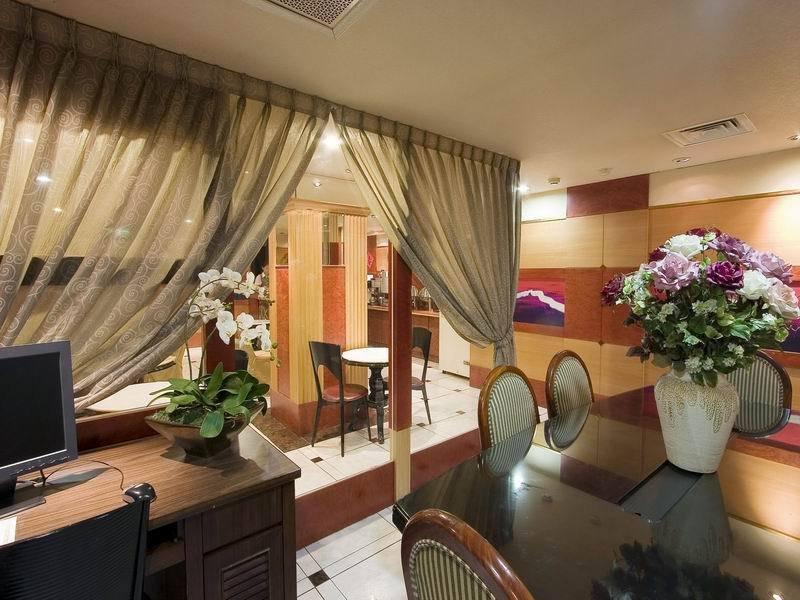 Charming Castle Hotel Taipei Exterior photo